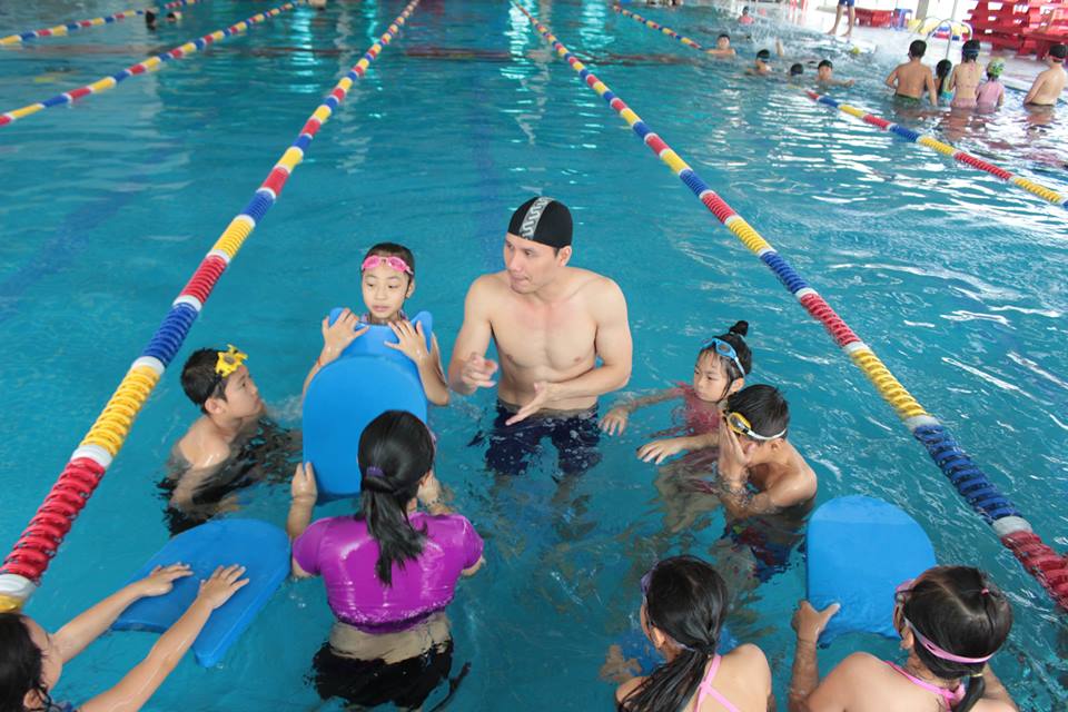 lớp học bơi trẻ em